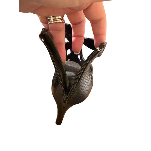 Simply Vera Vera Wang Black Strappy Gladiator High Heel Snake Skin Texture 10 - Picture 7 of 11